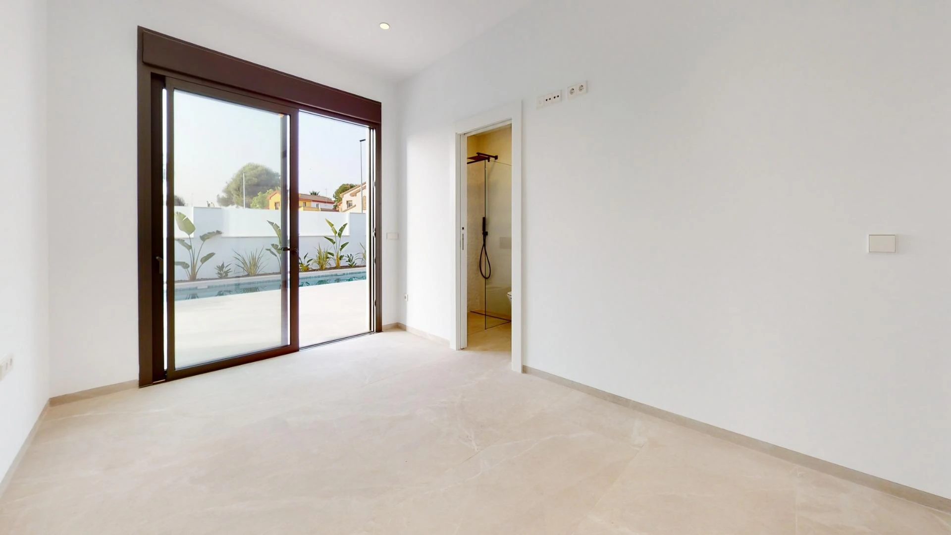 Villa for sale in Los Alcazares