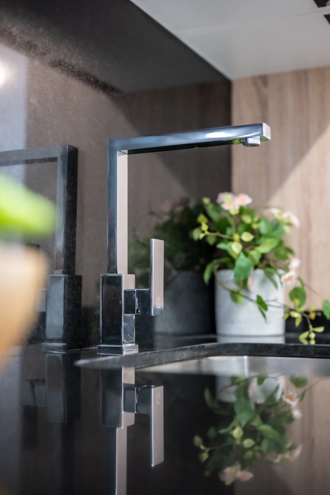 Appartamento con giardino privato e accesso diretto al mare a Punta Prima