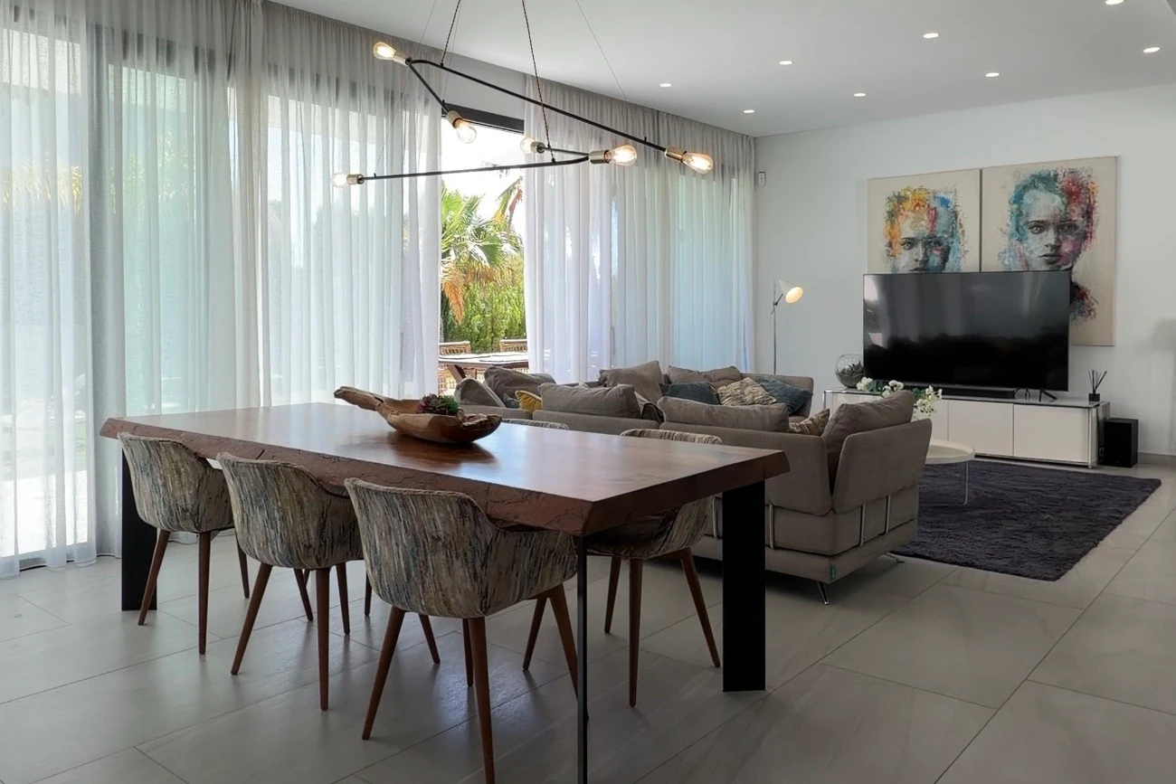Villa for sale in Finestrat