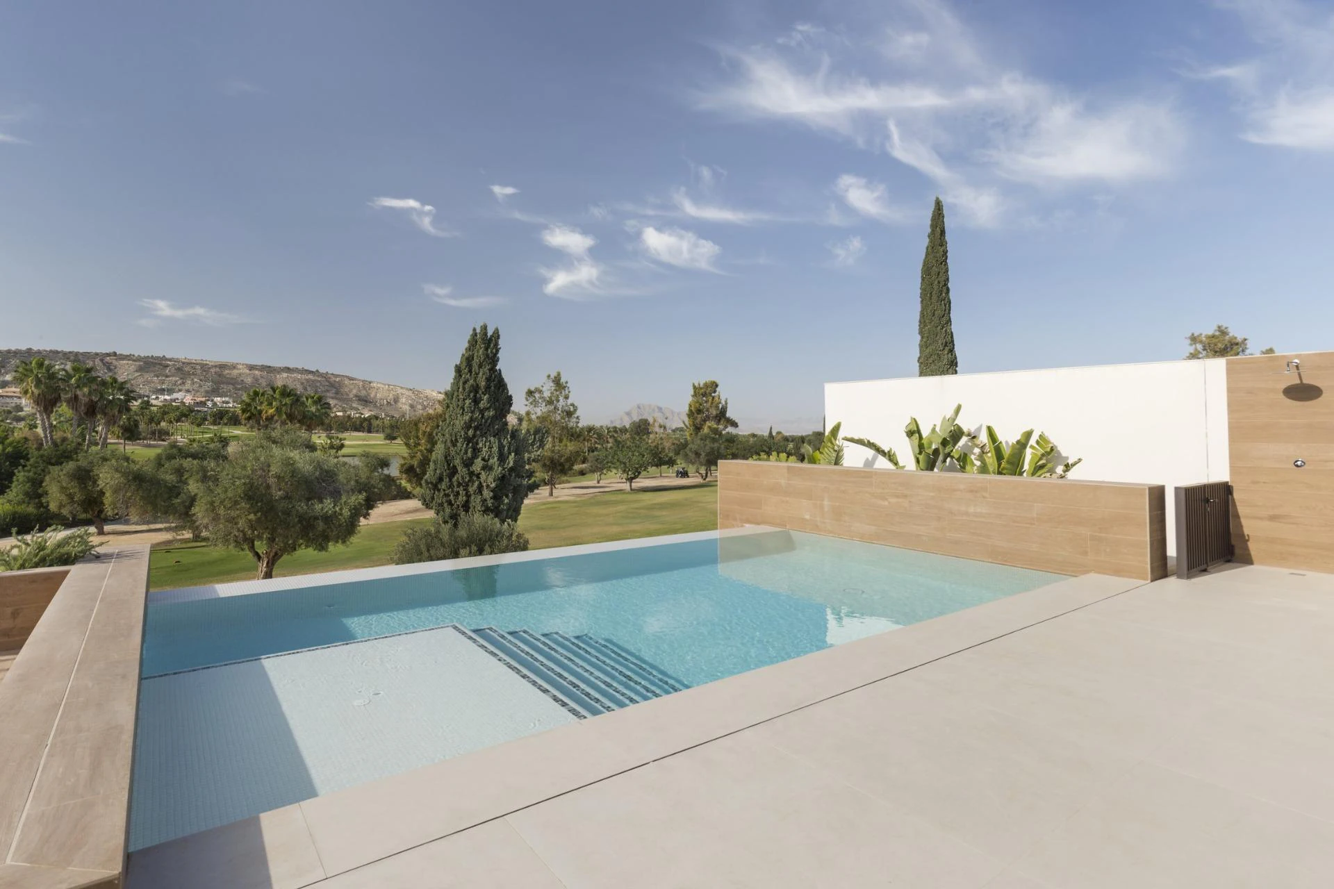Villa for sale in Algorfa