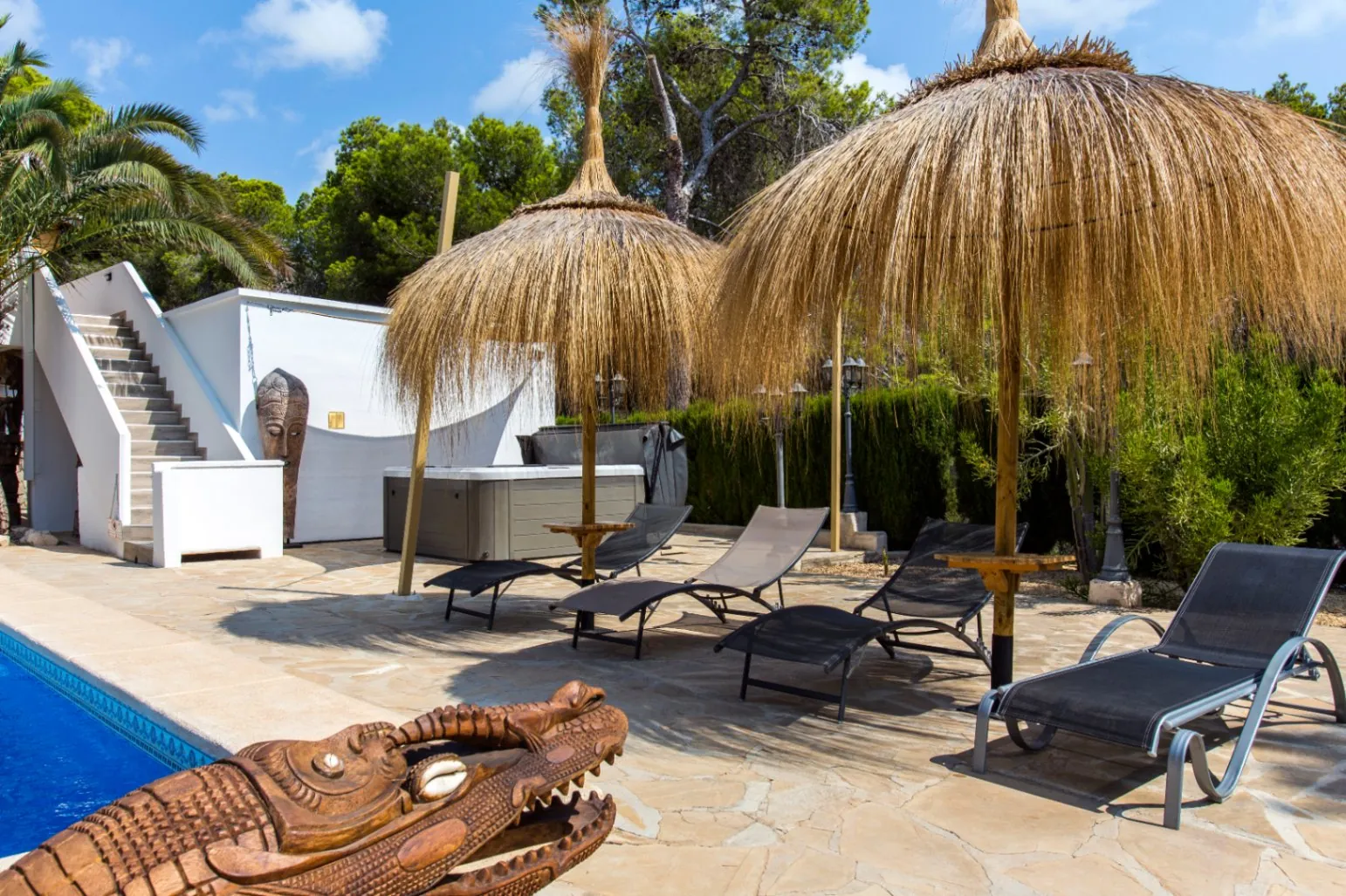 Interessante Villa auf großem Grundstück in Benissa Küste zum Verkauf