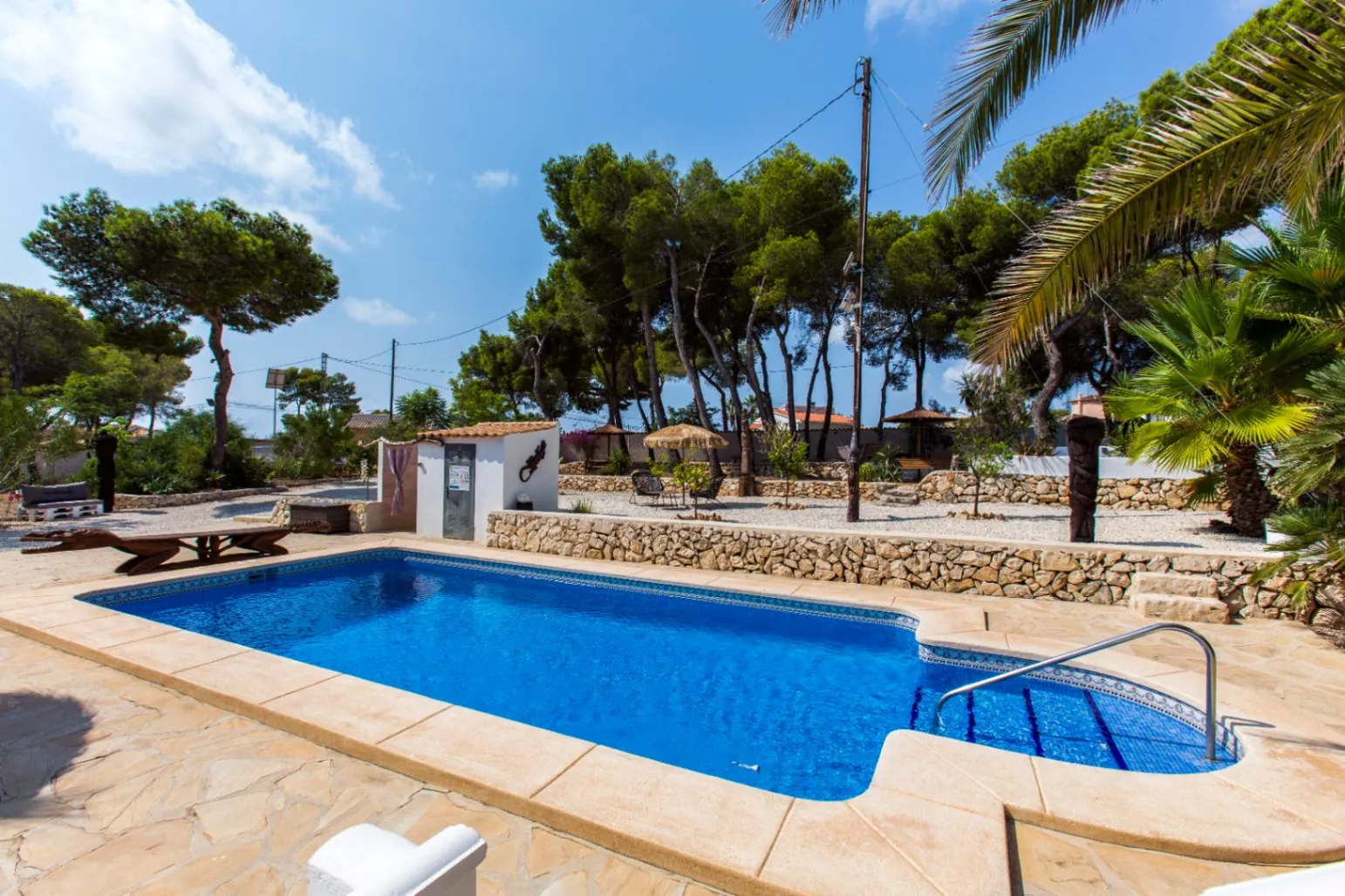 Interessante Villa auf großem Grundstück in Benissa Küste zum Verkauf
