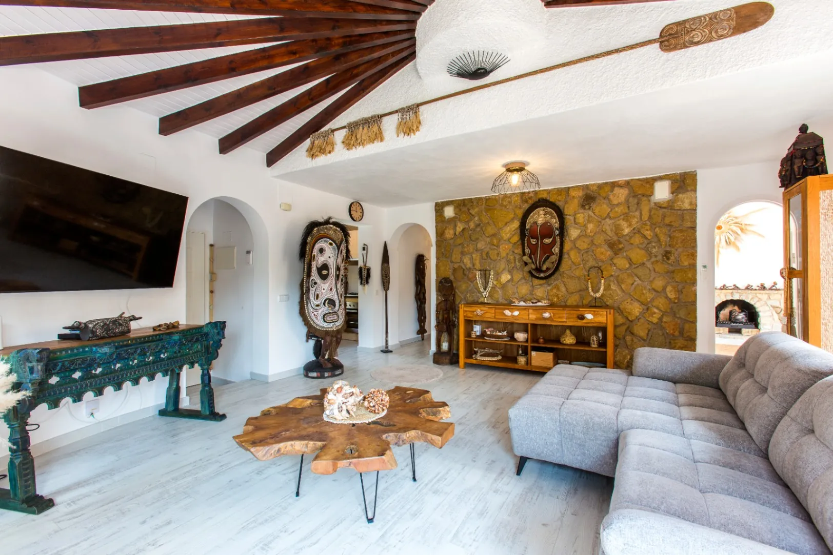 Interessante Villa auf großem Grundstück in Benissa Küste zum Verkauf