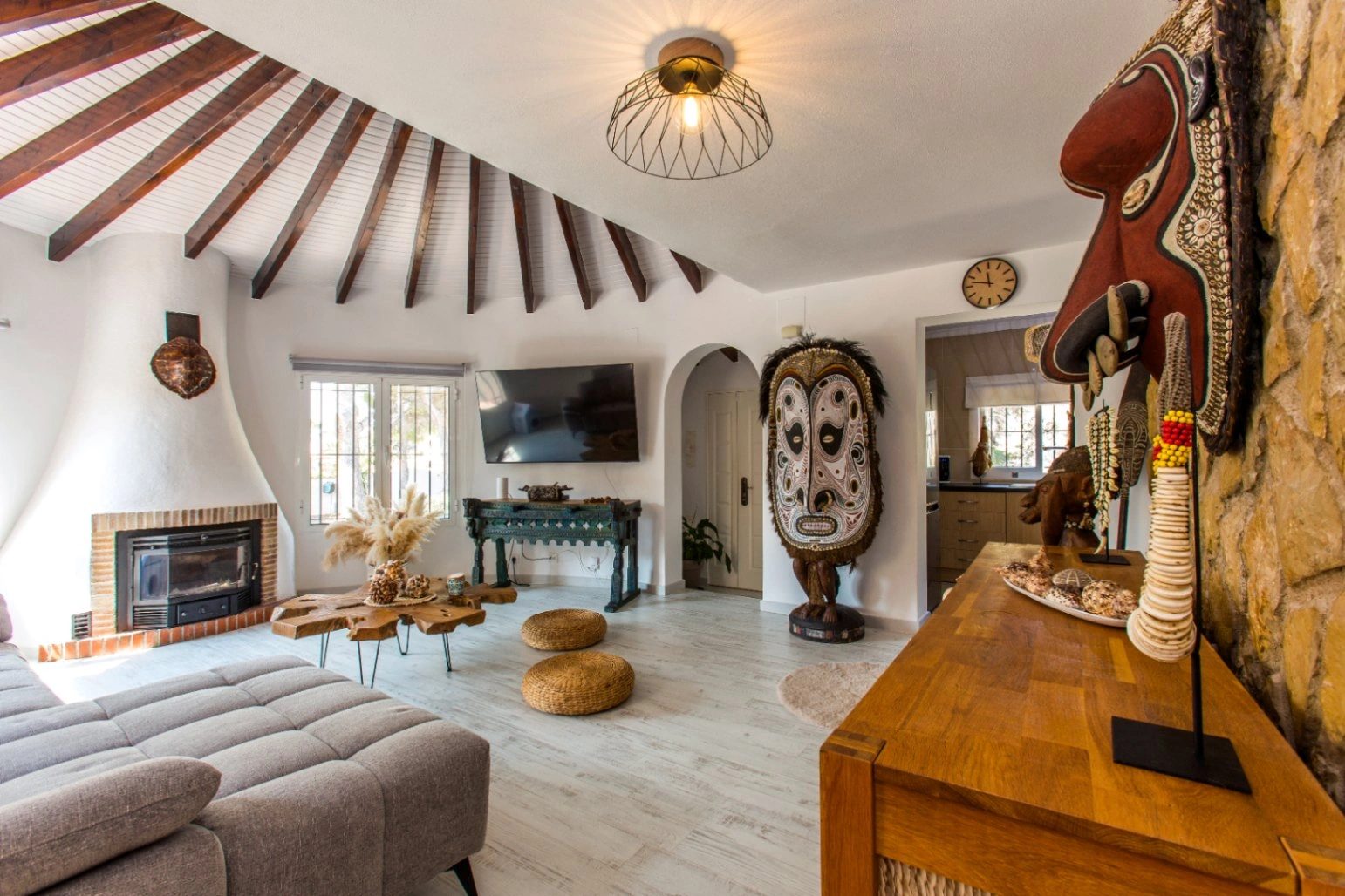 Interessante Villa auf großem Grundstück in Benissa Küste zum Verkauf