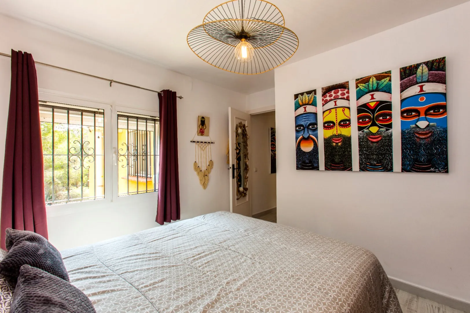 Interessante Villa auf großem Grundstück in Benissa Küste zum Verkauf