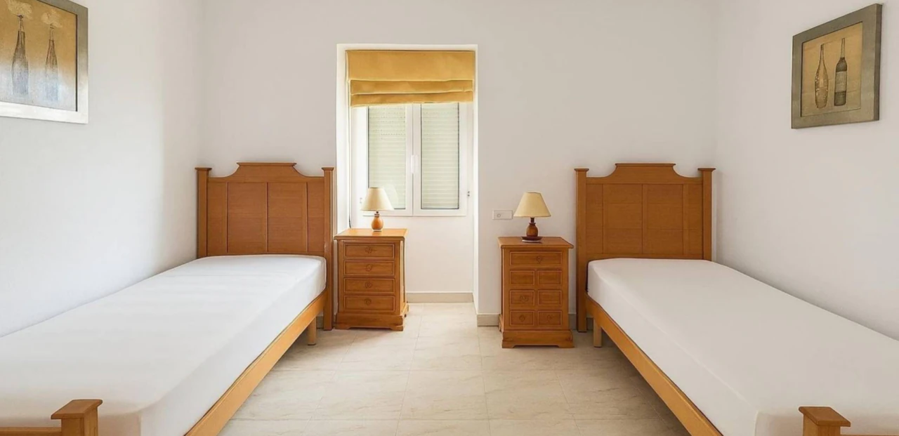Attractive villa with sea and mountain views in the Sella Golf Resort, Pedreguer, Costa Blanca.