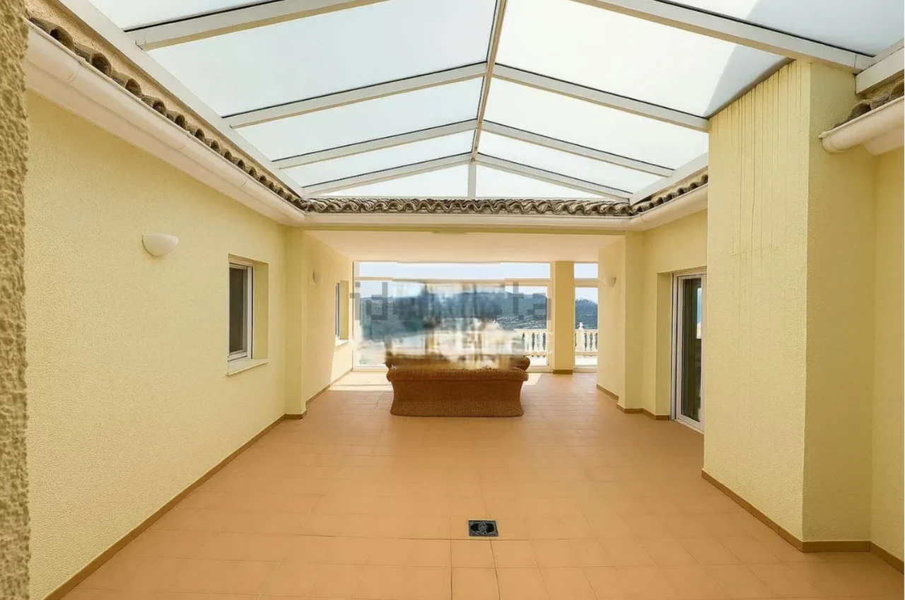 Attractive villa with sea and mountain views in the Sella Golf Resort, Pedreguer, Costa Blanca.
