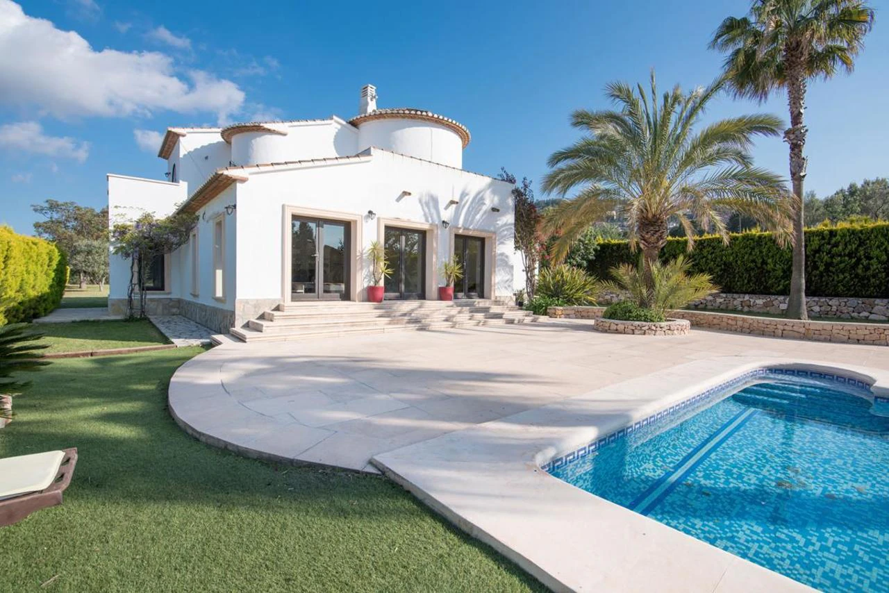 BP-756026 - Beautiful country-style chalet with large plot for sale in La Sella Golf Resort, Pedreguer, Costa Blanca.