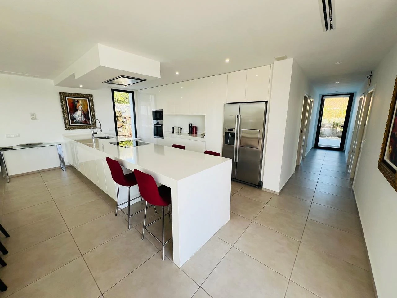 Amplia villa contemporánea con vistas al mar y a la montaña en venta en La Sella Golf Resort, Pedreguer, Costa Blanca.