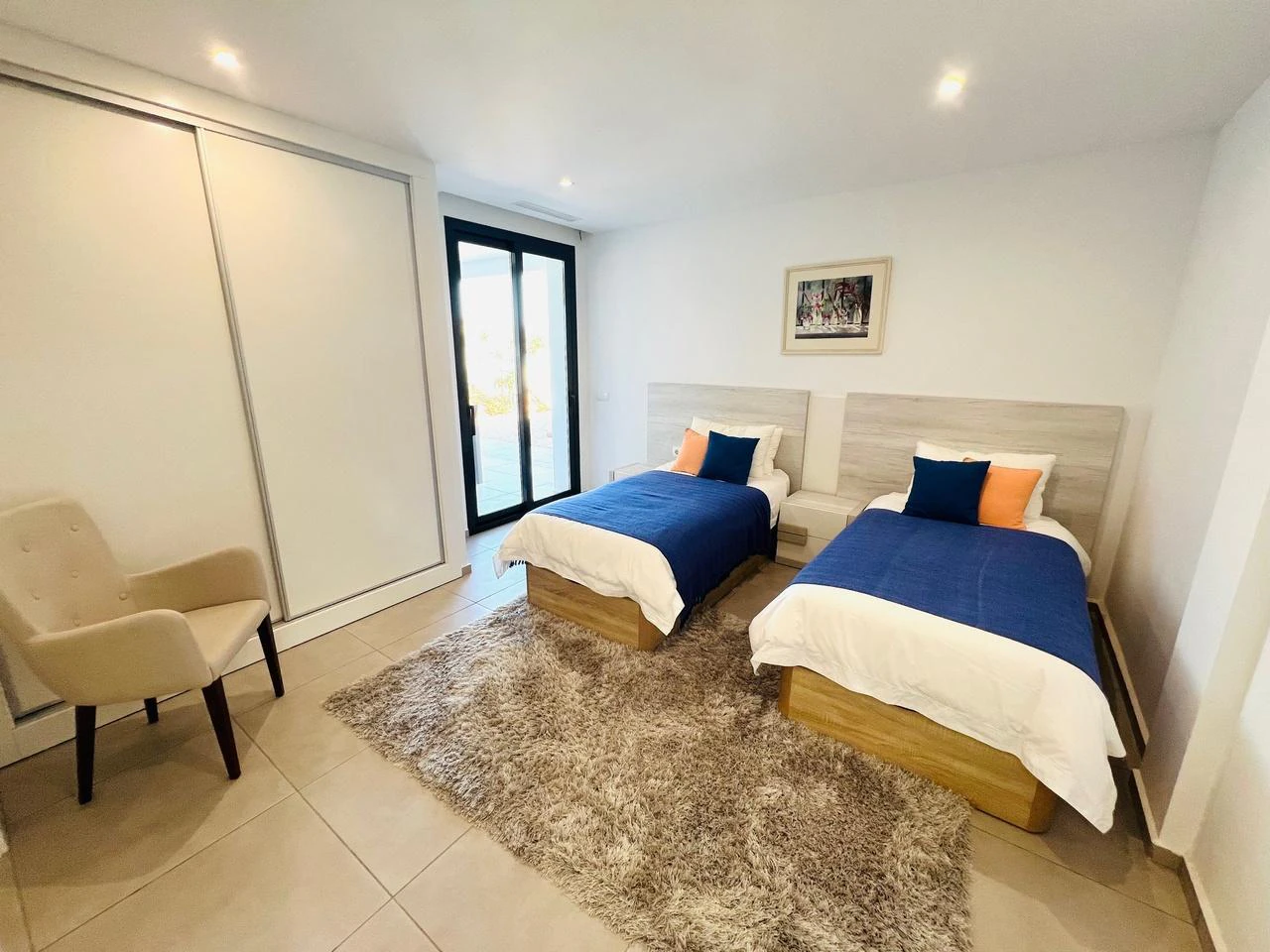 Amplia villa contemporánea con vistas al mar y a la montaña en venta en La Sella Golf Resort, Pedreguer, Costa Blanca.