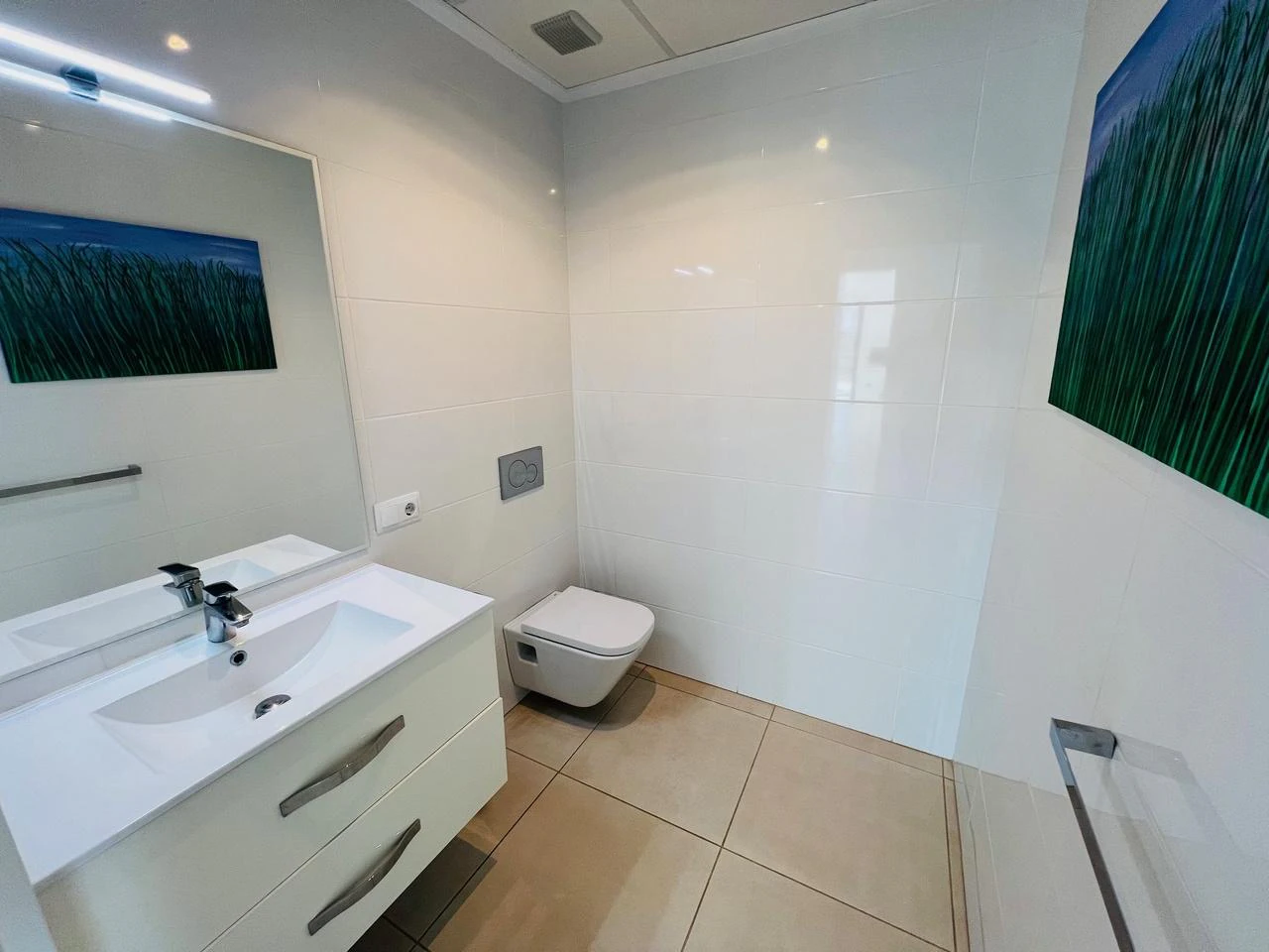 Amplia villa contemporánea con vistas al mar y a la montaña en venta en La Sella Golf Resort, Pedreguer, Costa Blanca.