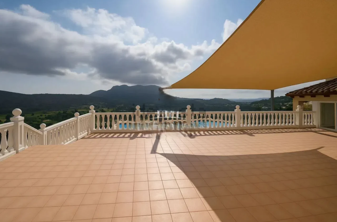 Attractive villa with sea and mountain views in the Sella Golf Resort, Pedreguer, Costa Blanca.