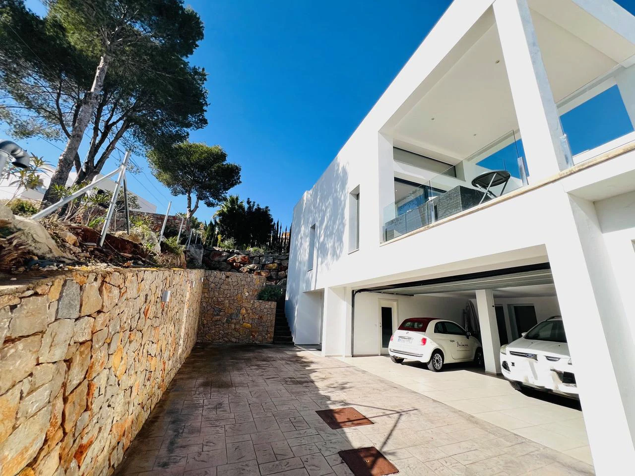 Amplia villa contemporánea con vistas al mar y a la montaña en venta en La Sella Golf Resort, Pedreguer, Costa Blanca.