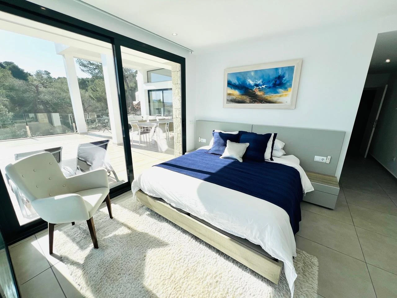 Amplia villa contemporánea con vistas al mar y a la montaña en venta en La Sella Golf Resort, Pedreguer, Costa Blanca.