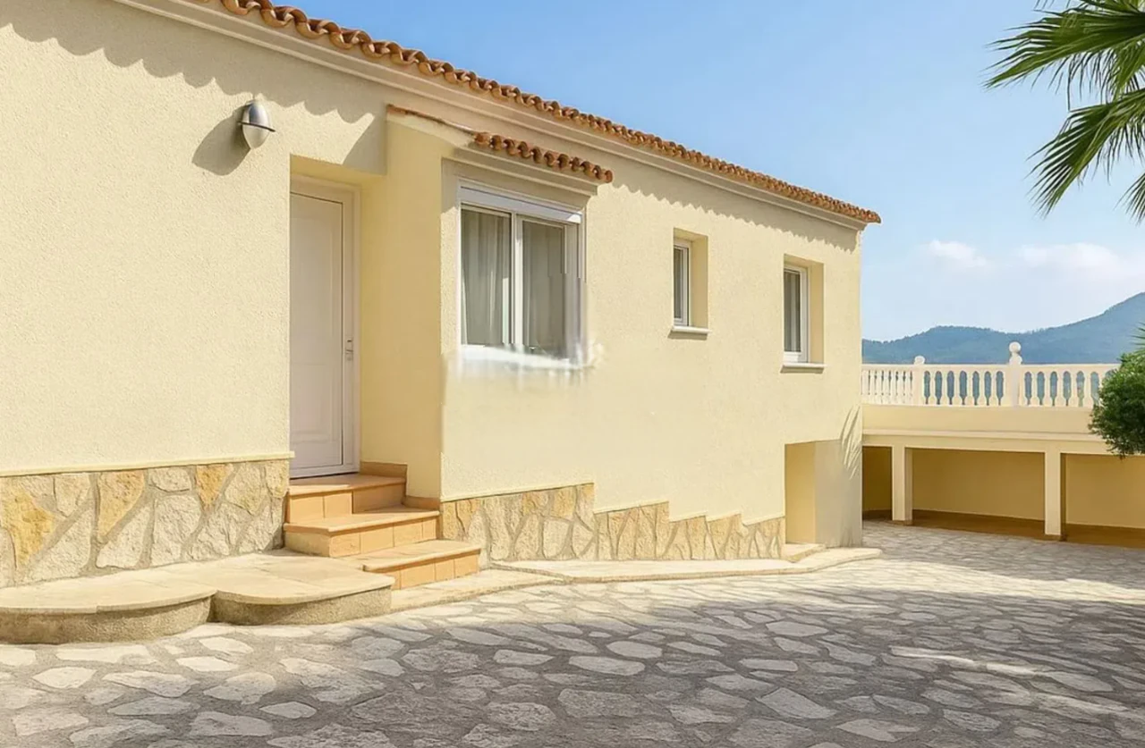 Attractive villa with sea and mountain views in the Sella Golf Resort, Pedreguer, Costa Blanca.