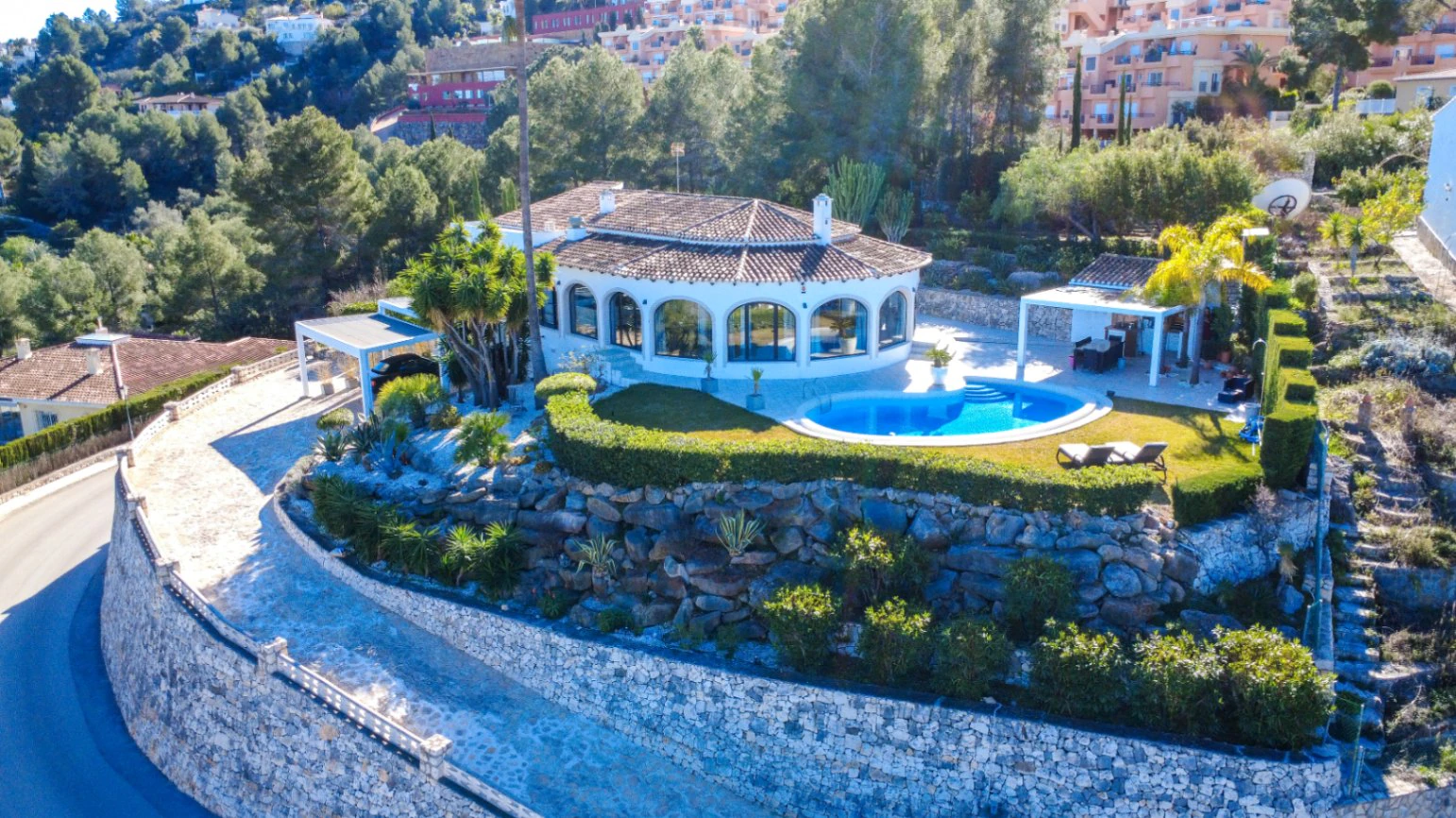 Elegant villa with panoramic sea views for sale in la Sella Golf Resort, Costa Blanca