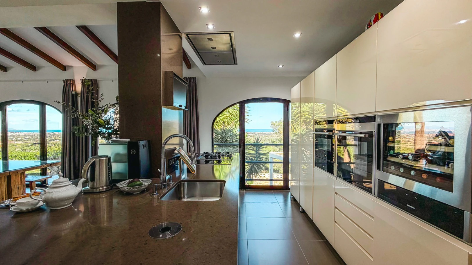 Elegant villa with panoramic sea views for sale in la Sella Golf Resort, Costa Blanca