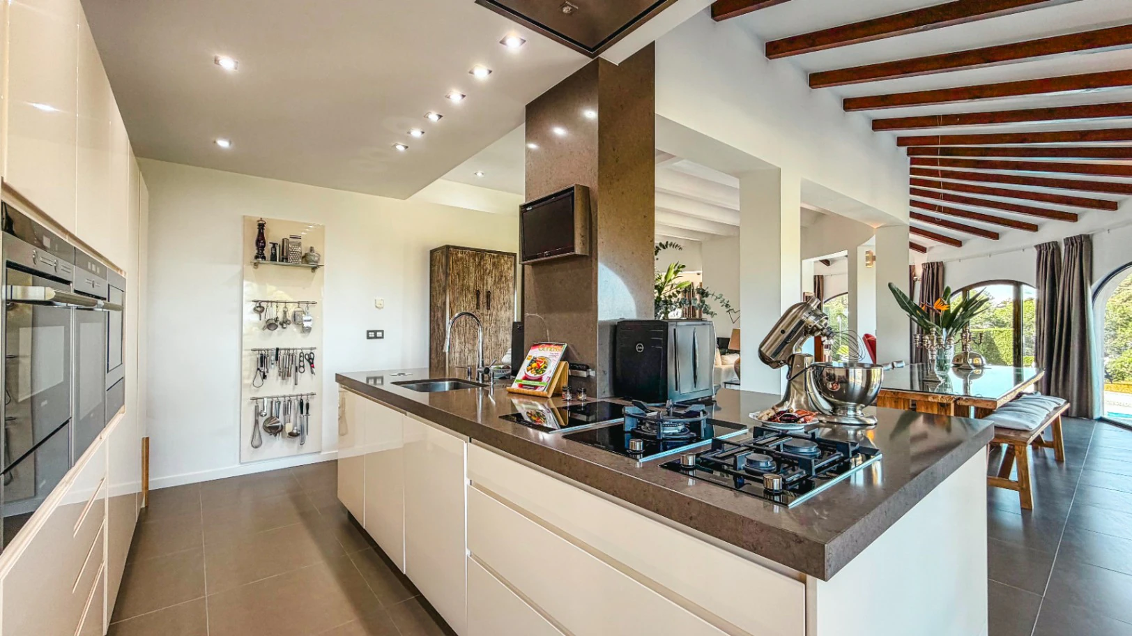 Elegant villa with panoramic sea views for sale in la Sella Golf Resort, Costa Blanca