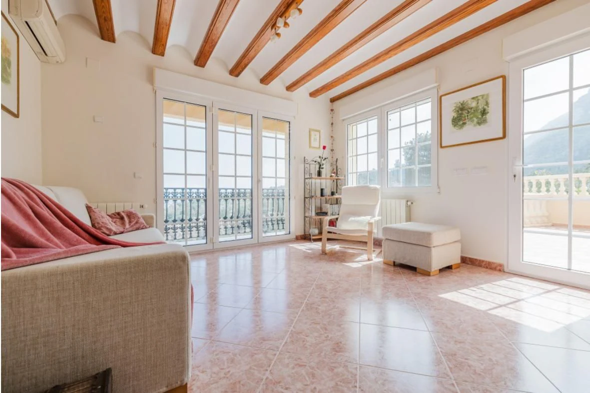 Magnificent Mediterranean-style villa with panoramic sea views and within walking distance of the center of Denia, Costa Blanca.