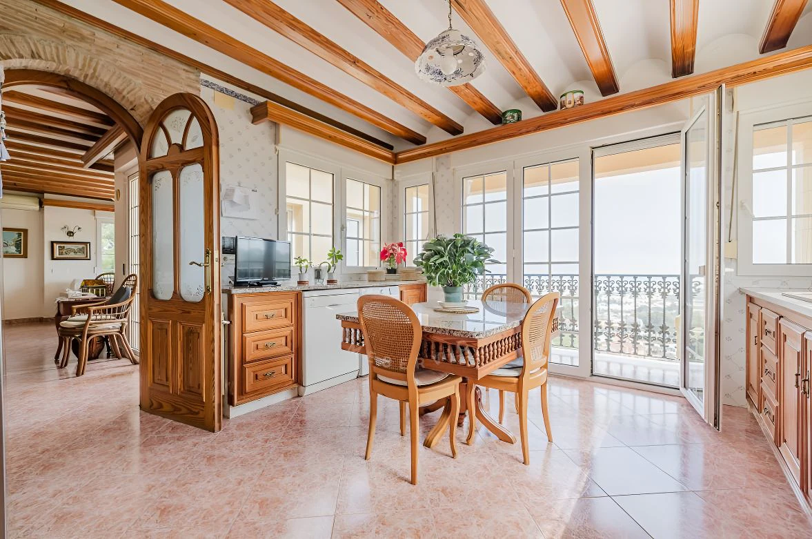 Magnificent Mediterranean-style villa with panoramic sea views and within walking distance of the center of Denia, Costa Blanca.