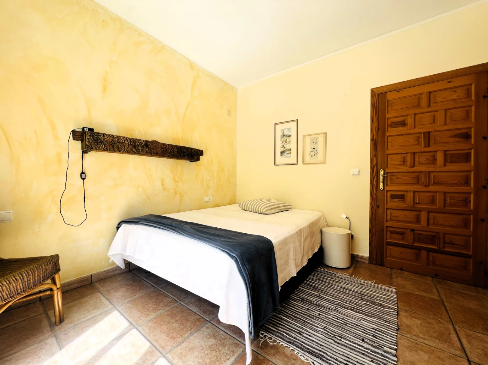 Geräumige Villa auf einzigartigem Grundstück mit Panoramablick, umgeben von einem Naturpark in Jesus Pobre, Denia, Costa Blanca.
