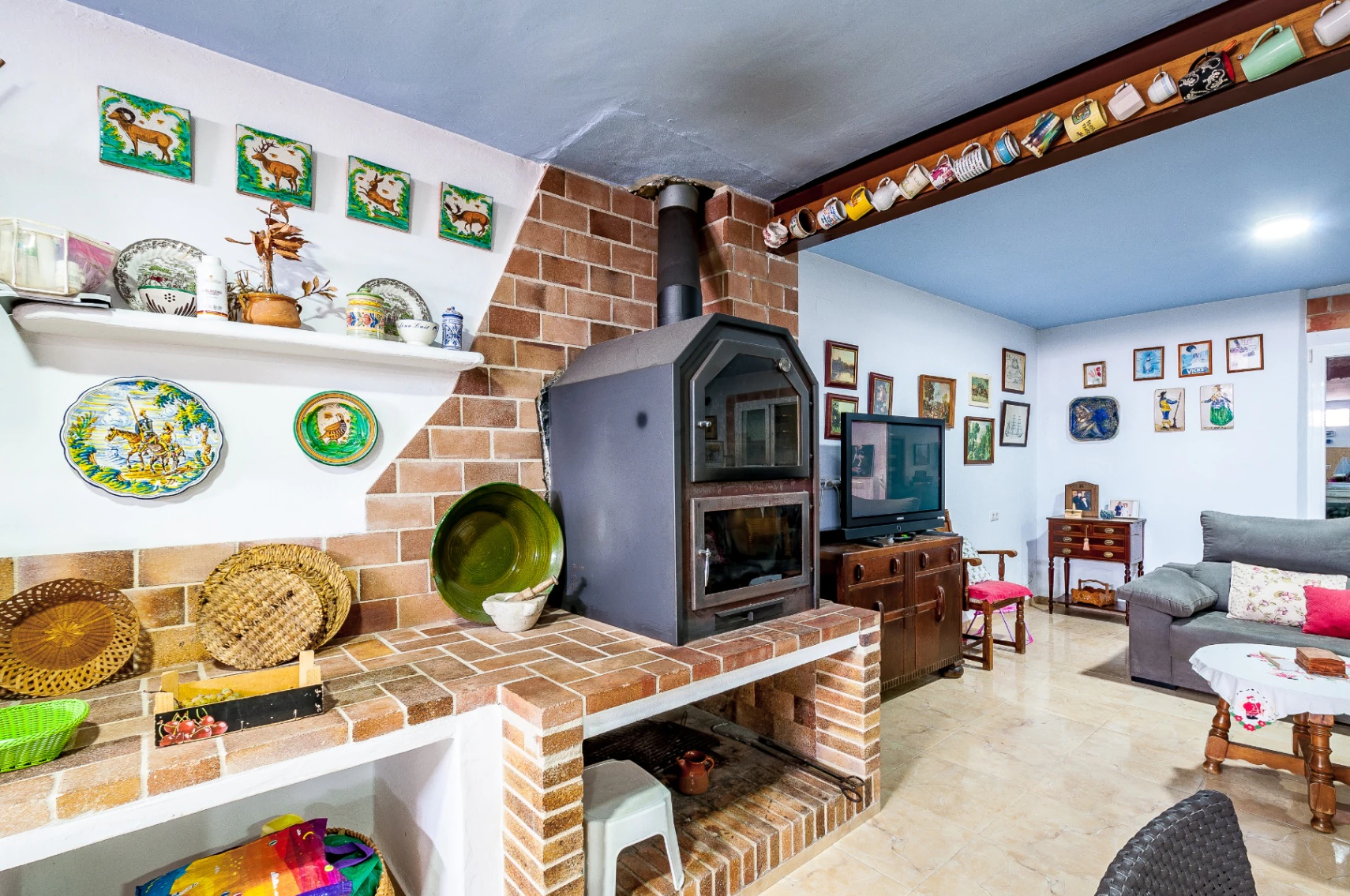 Finca en Benissa en Venta en Amplia Parcela con Piscina y Casa de Huéspedes