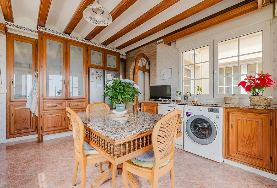 Magnificent Mediterranean-style villa with panoramic sea views and within walking distance of the center of Denia, Costa Blanca.