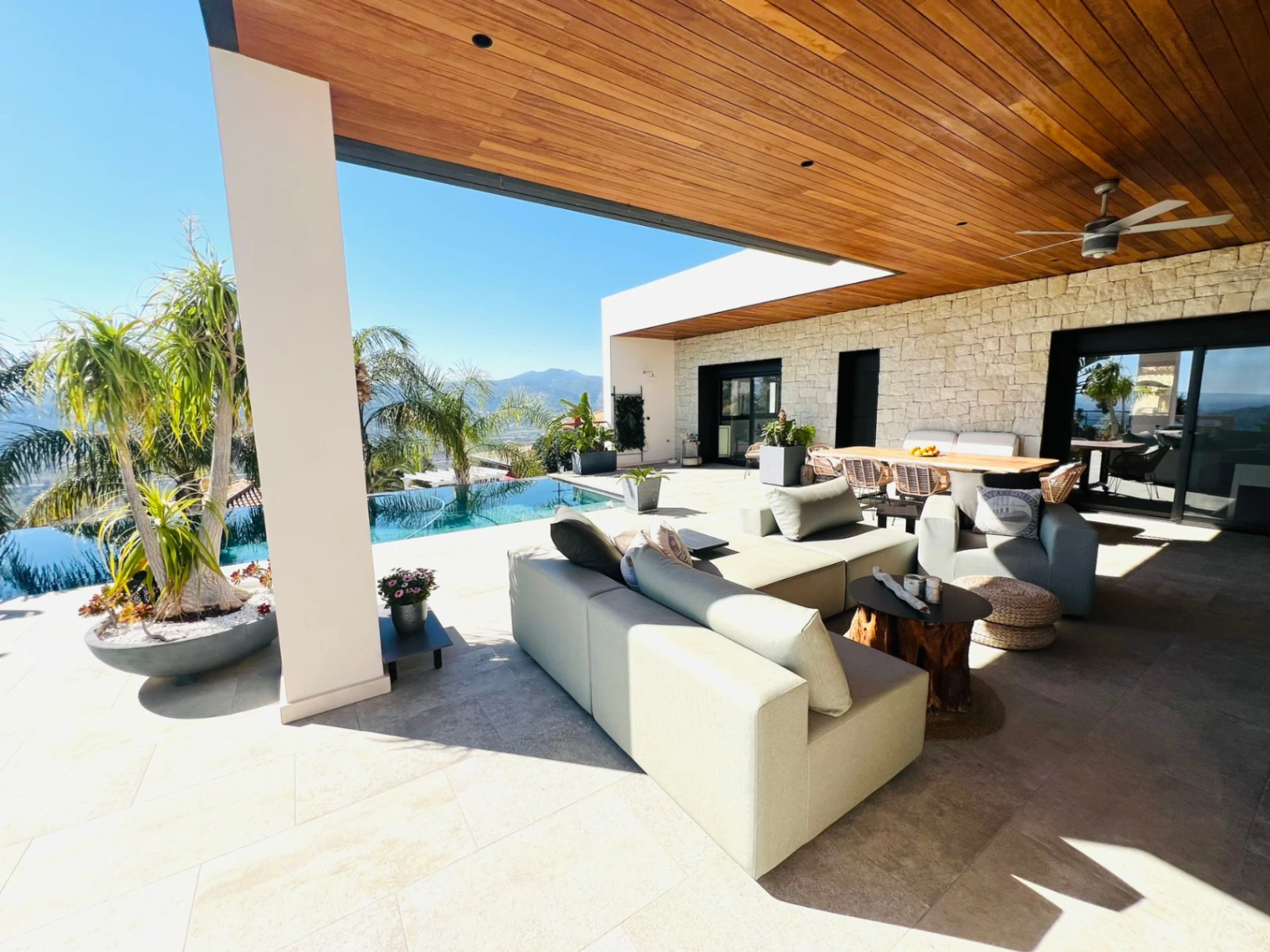 Villa de diseño contemporánea que ofrece exclusividad y sostenibilidad se vende en La Sella Golf Resort, Costa Blanca