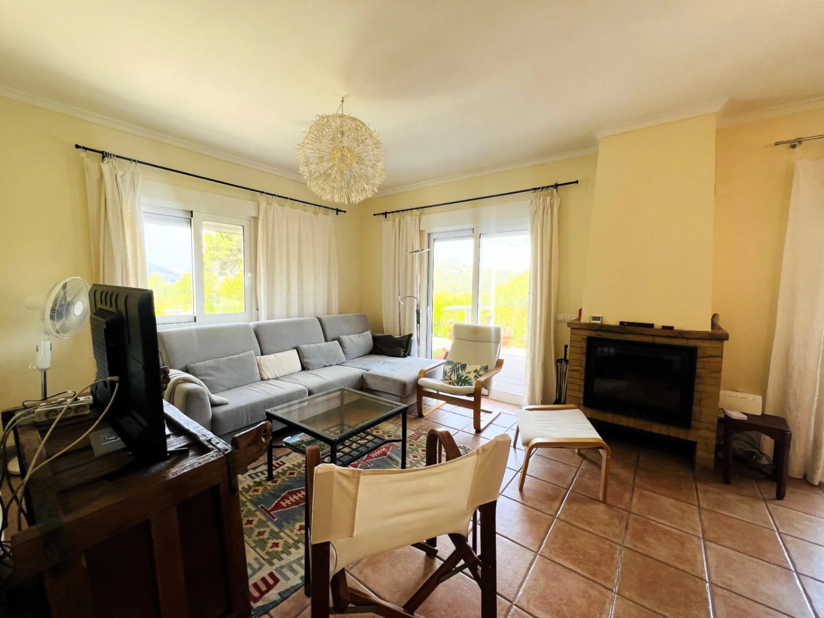Geräumige Villa auf einzigartigem Grundstück mit Panoramablick, umgeben von einem Naturpark in Jesus Pobre, Denia, Costa Blanca.