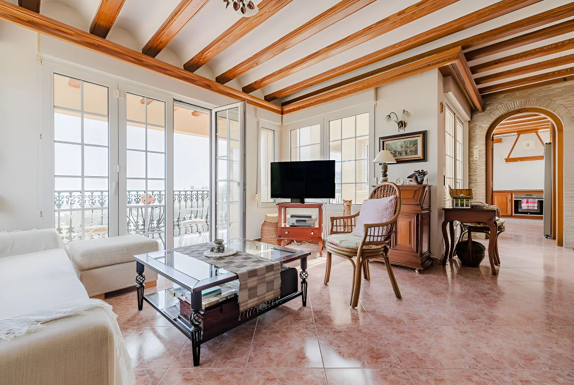 Magnificent Mediterranean-style villa with panoramic sea views and within walking distance of the center of Denia, Costa Blanca.