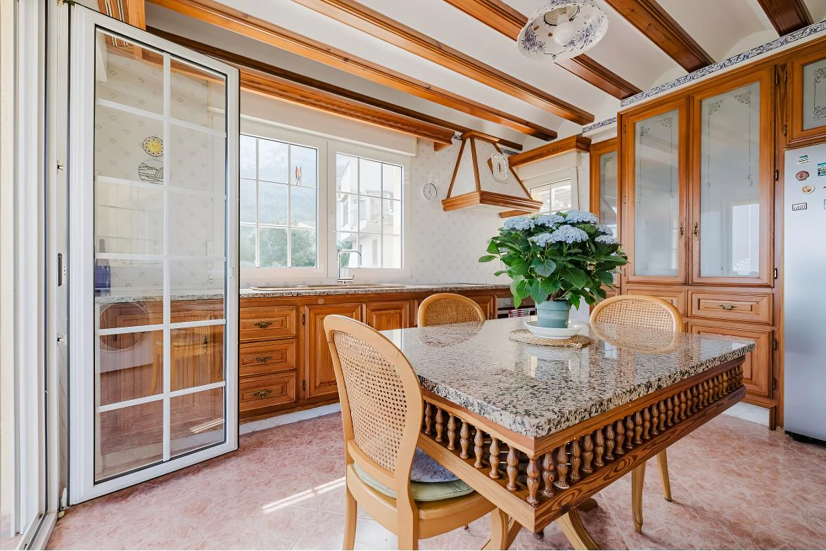 Magnificent Mediterranean-style villa with panoramic sea views and within walking distance of the center of Denia, Costa Blanca.