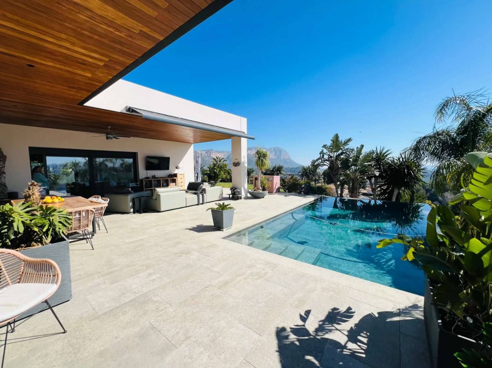 Villa de diseño contemporánea que ofrece exclusividad y sostenibilidad se vende en La Sella Golf Resort, Costa Blanca