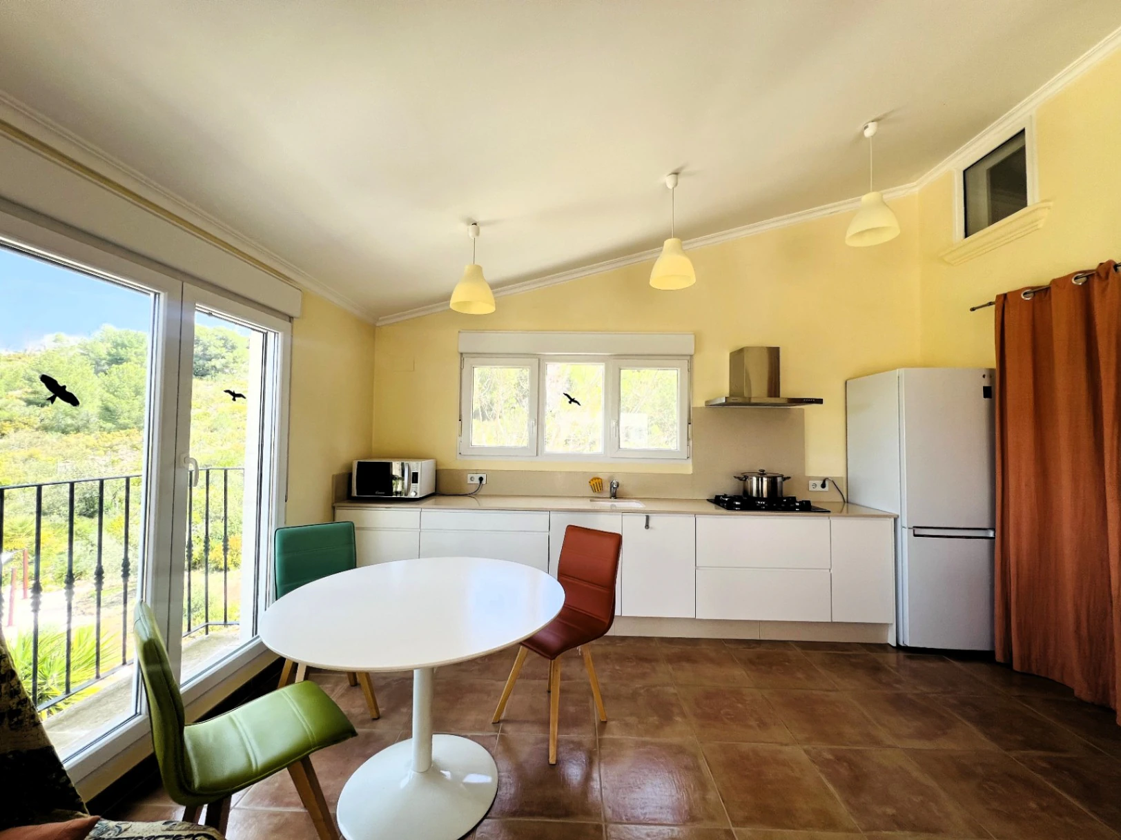 Geräumige Villa auf einzigartigem Grundstück mit Panoramablick, umgeben von einem Naturpark in Jesus Pobre, Denia, Costa Blanca.