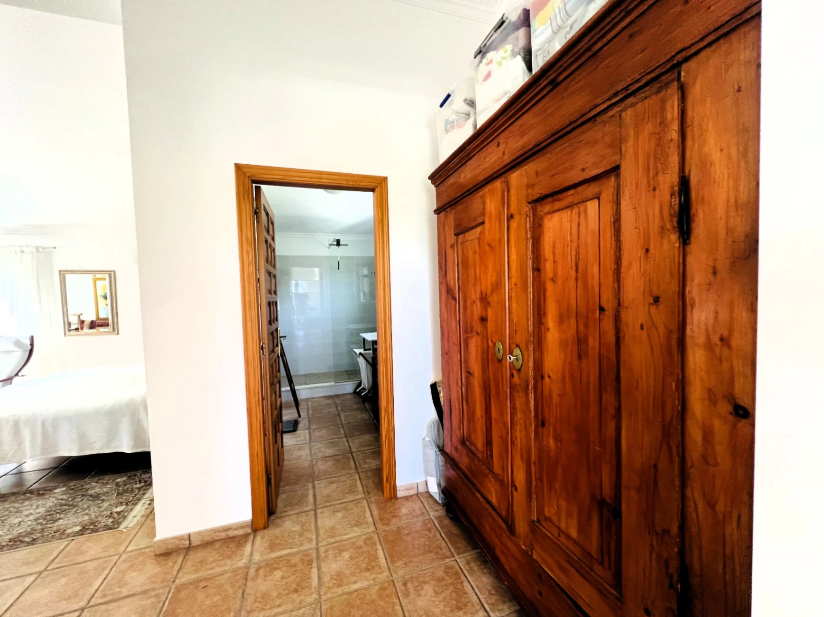 Geräumige Villa auf einzigartigem Grundstück mit Panoramablick, umgeben von einem Naturpark in Jesus Pobre, Denia, Costa Blanca.