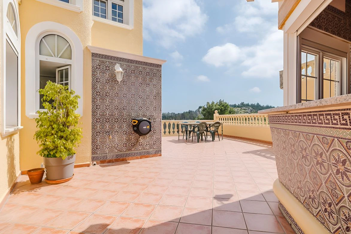 Magnificent Mediterranean-style villa with panoramic sea views and within walking distance of the center of Denia, Costa Blanca.