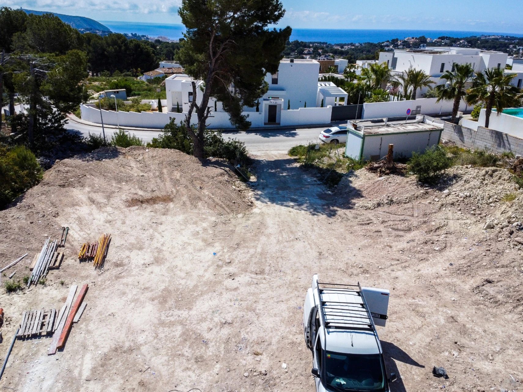 MIG48116 - Moraira Plot for Sale with Sea View and Full Infrastructure
