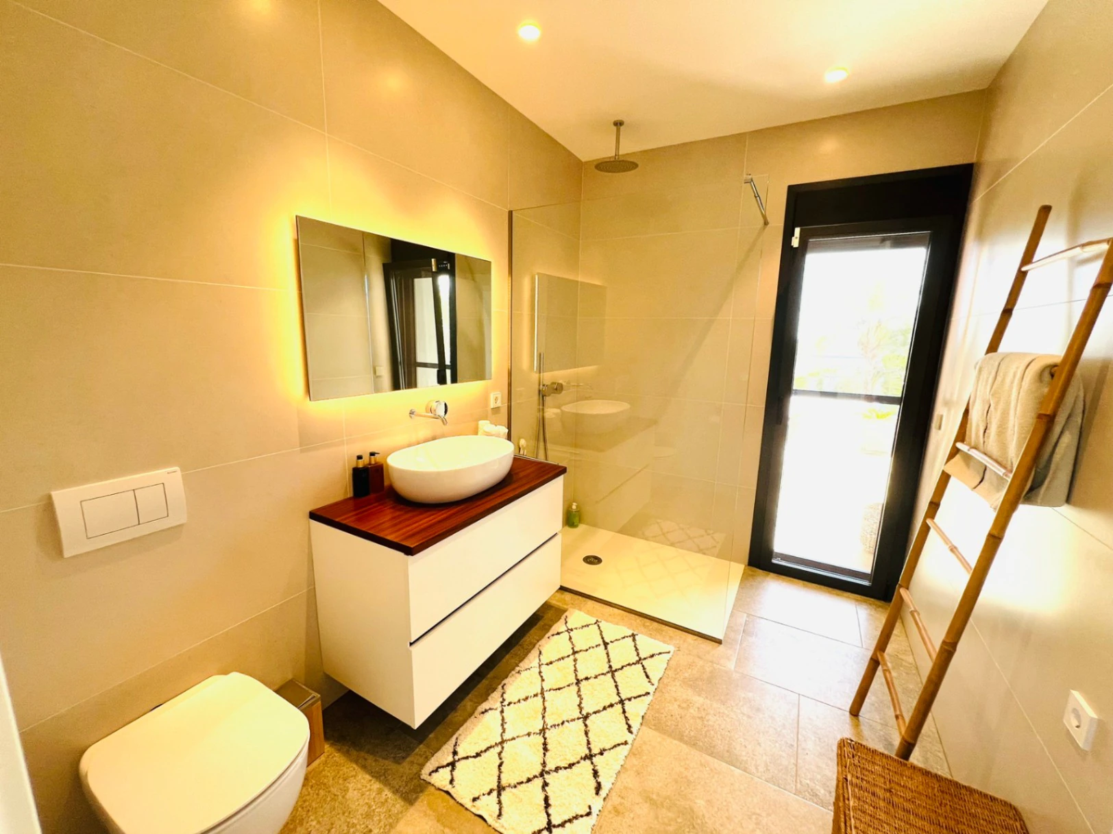 Villa de diseño contemporánea que ofrece exclusividad y sostenibilidad se vende en La Sella Golf Resort, Costa Blanca