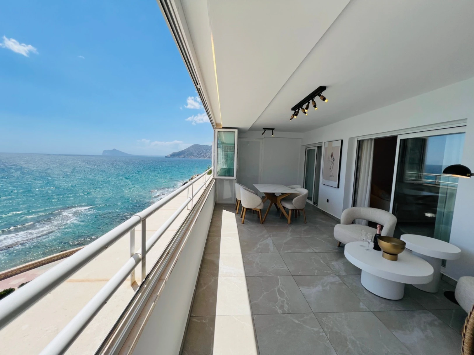 Fully renovated frontline beach apartment for sale in Calpe, Costa Blanca.