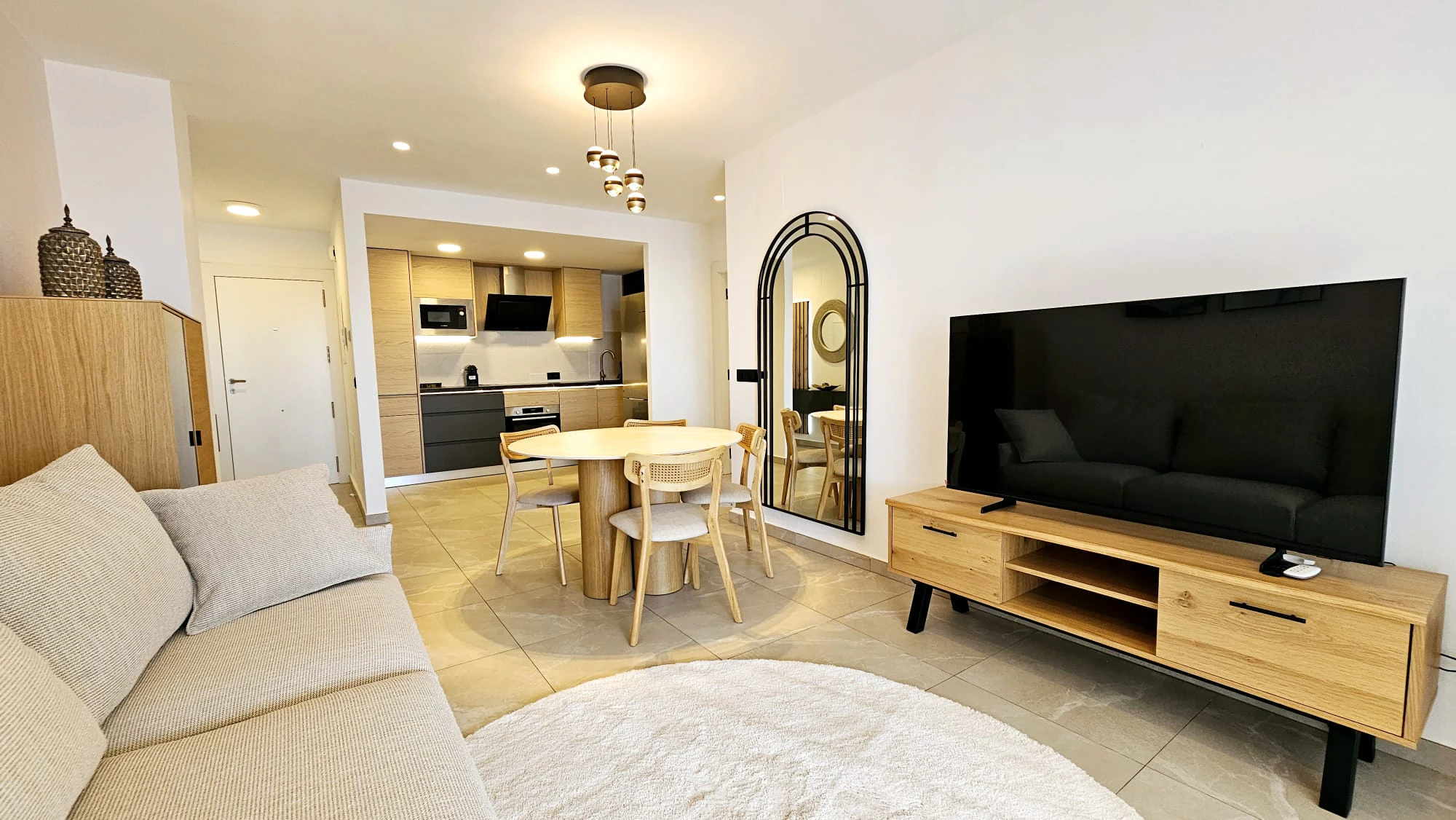 Fully renovated frontline beach apartment for sale in Calpe, Costa Blanca.