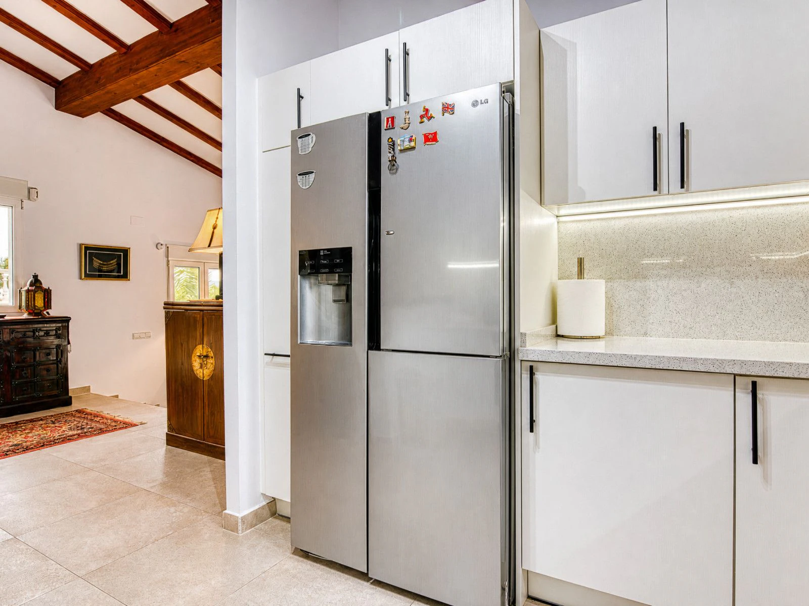 Zuidgerichte villa in uitstekende staat te koop in het Sella Golf Resort, Pedreguer, Costa Blanca.