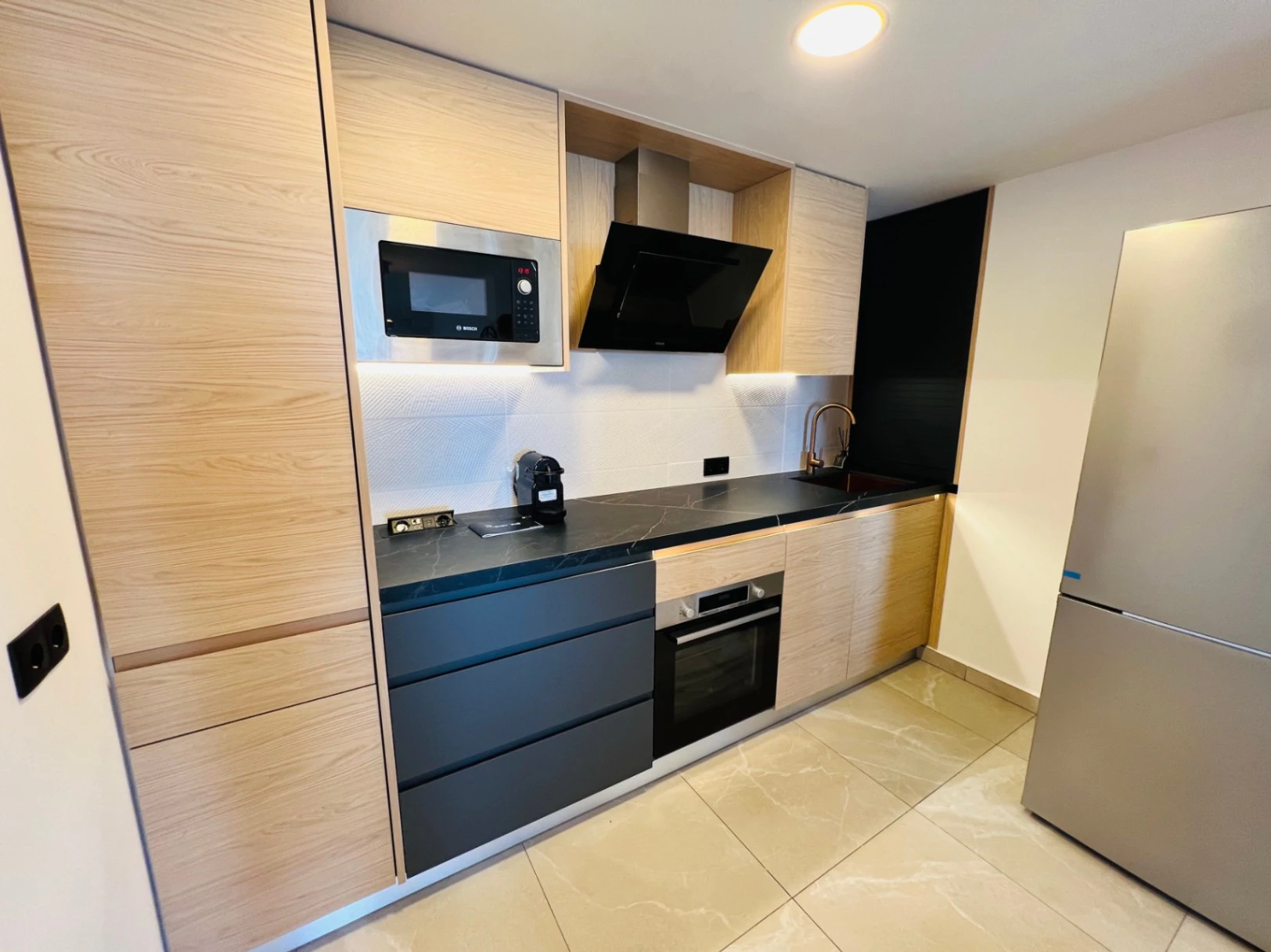 Fully renovated frontline beach apartment for sale in Calpe, Costa Blanca.