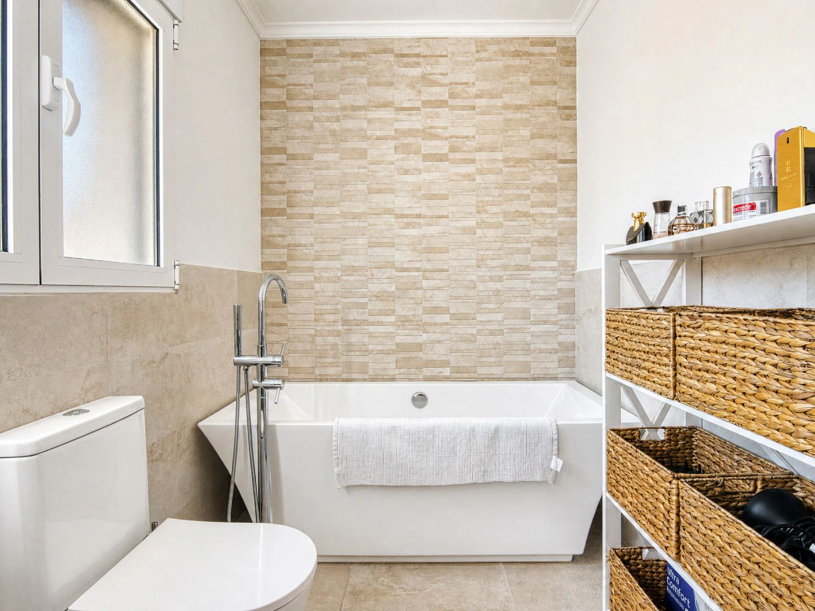 Zuidgerichte villa in uitstekende staat te koop in het Sella Golf Resort, Pedreguer, Costa Blanca.