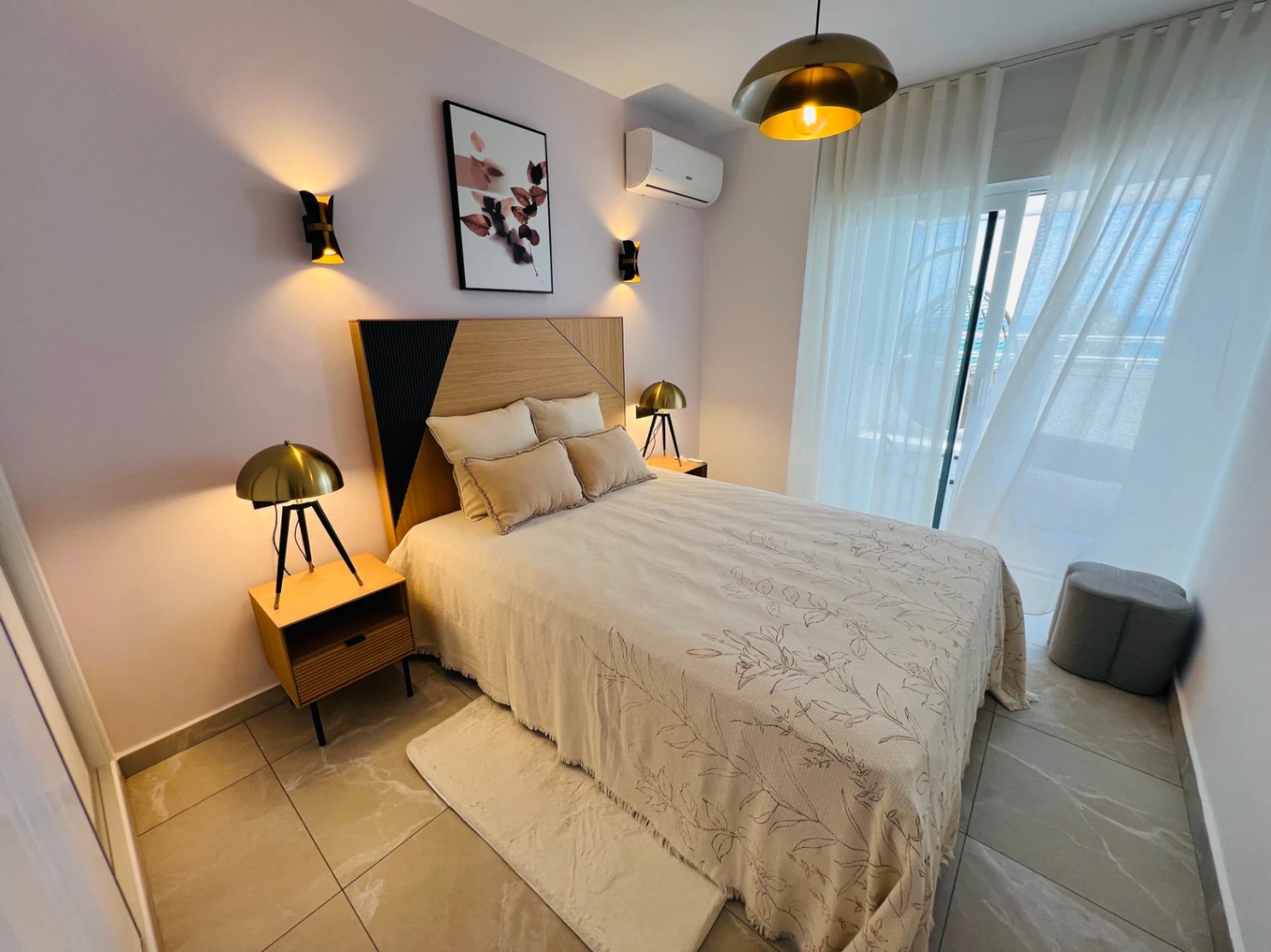 Fully renovated frontline beach apartment for sale in Calpe, Costa Blanca.