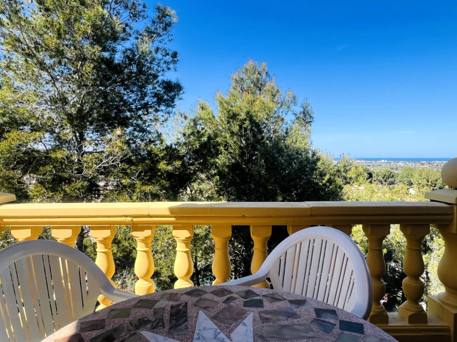 Sunny traditional villa in La Sella Golf Resort, Pedreguer, Costa Blanca