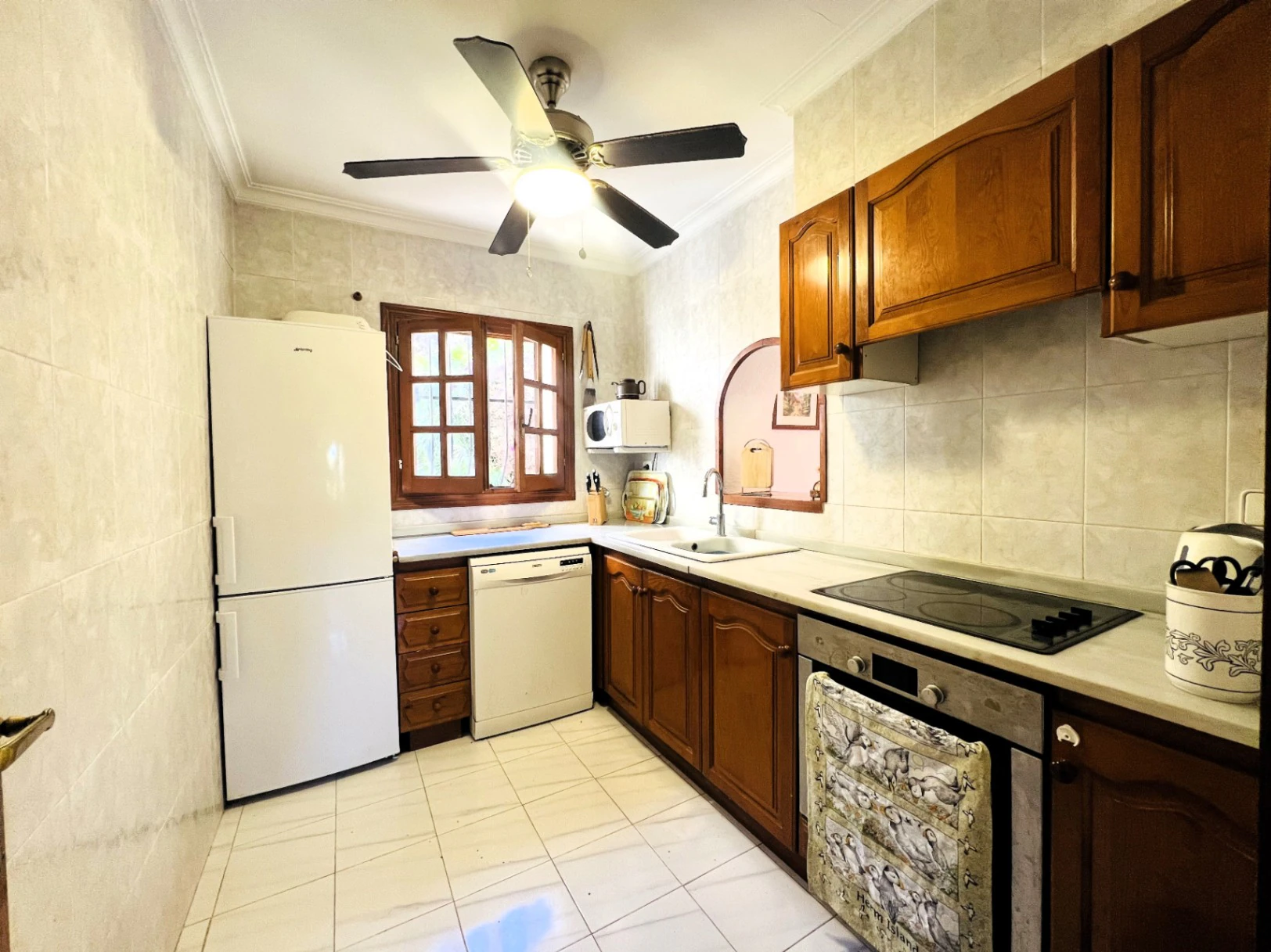 Sunny traditional villa in La Sella Golf Resort, Pedreguer, Costa Blanca