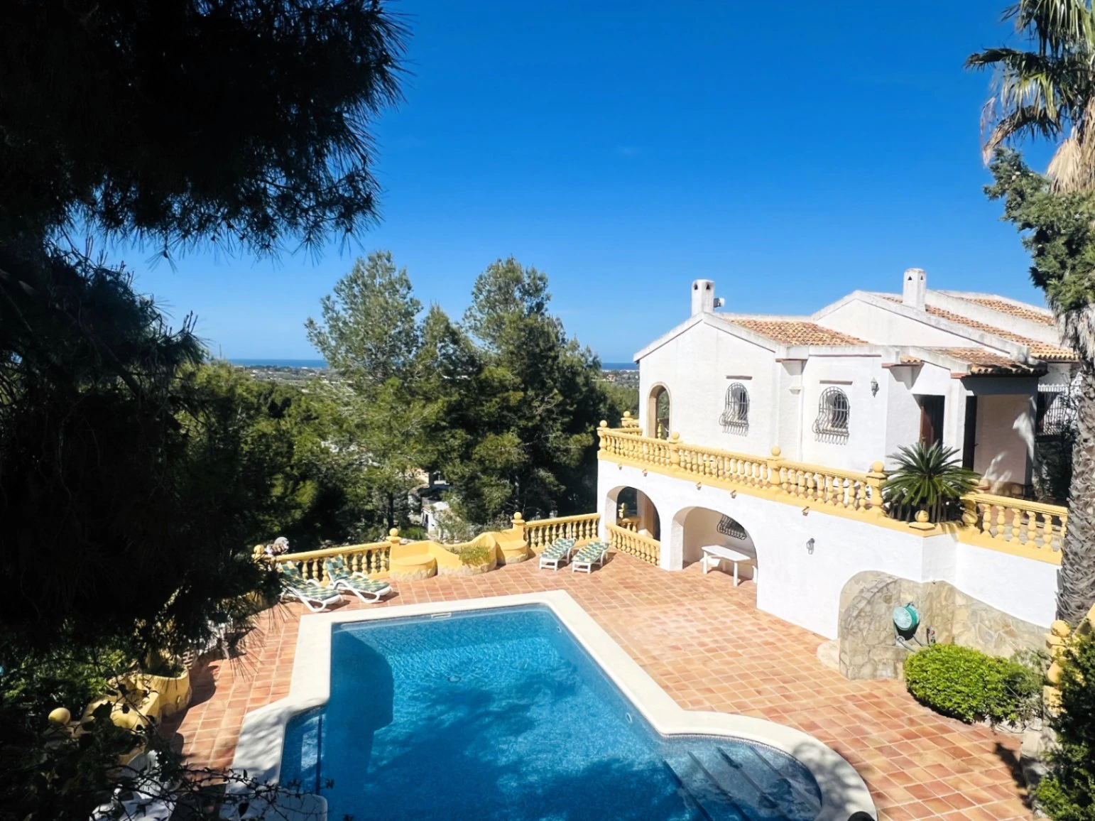 Sunny traditional villa in La Sella Golf Resort, Pedreguer, Costa Blanca