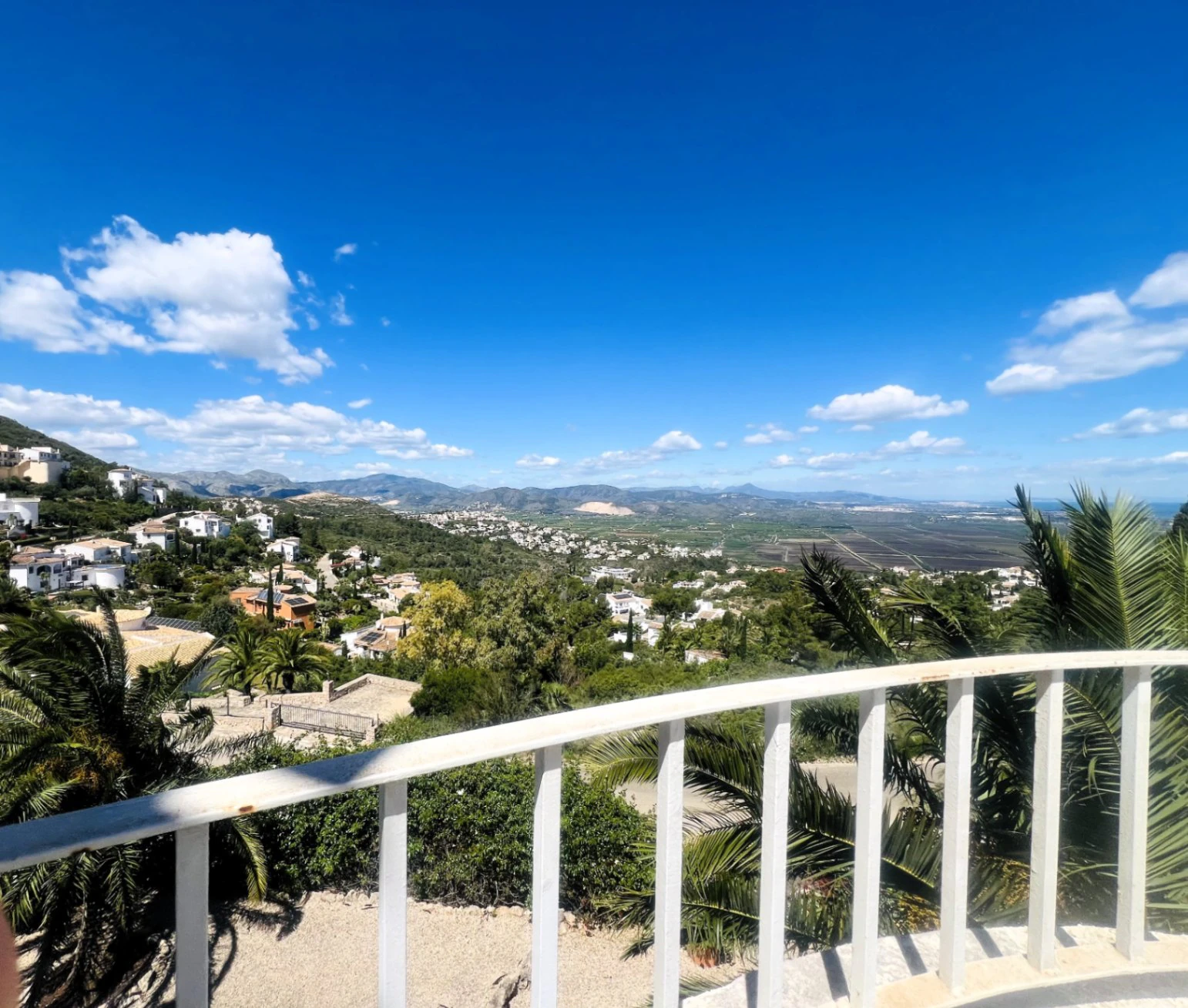 Spacious one-story villa with stunning views of the mountains and the sea in Monte Pego, Denia, Costa Blanca.