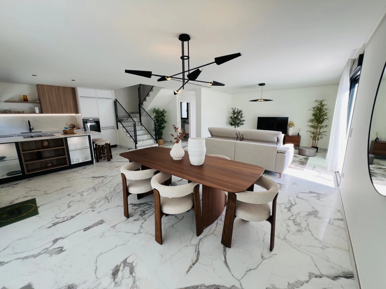 Contemporary villas of recent construction within walking distance of all amenities are for sale in Denia, Costa Blanca.