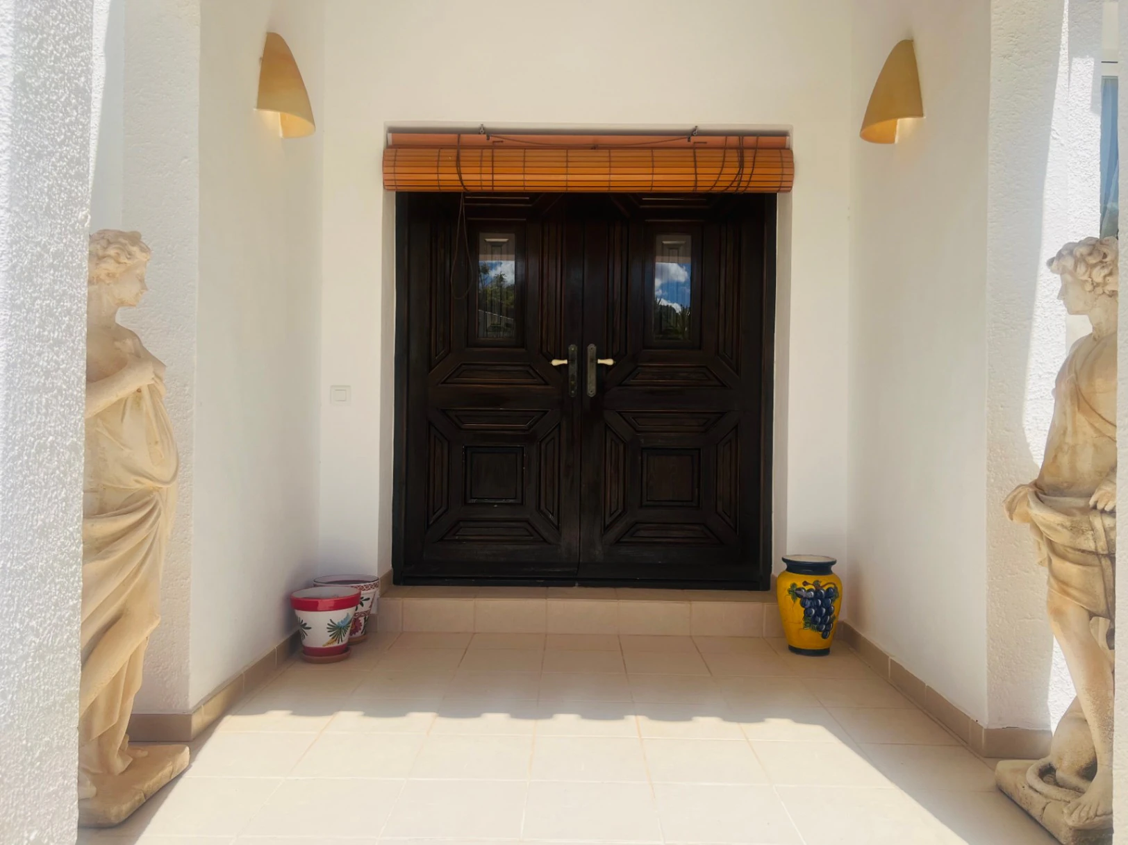 Spacious one-story villa with stunning views of the mountains and the sea in Monte Pego, Denia, Costa Blanca.