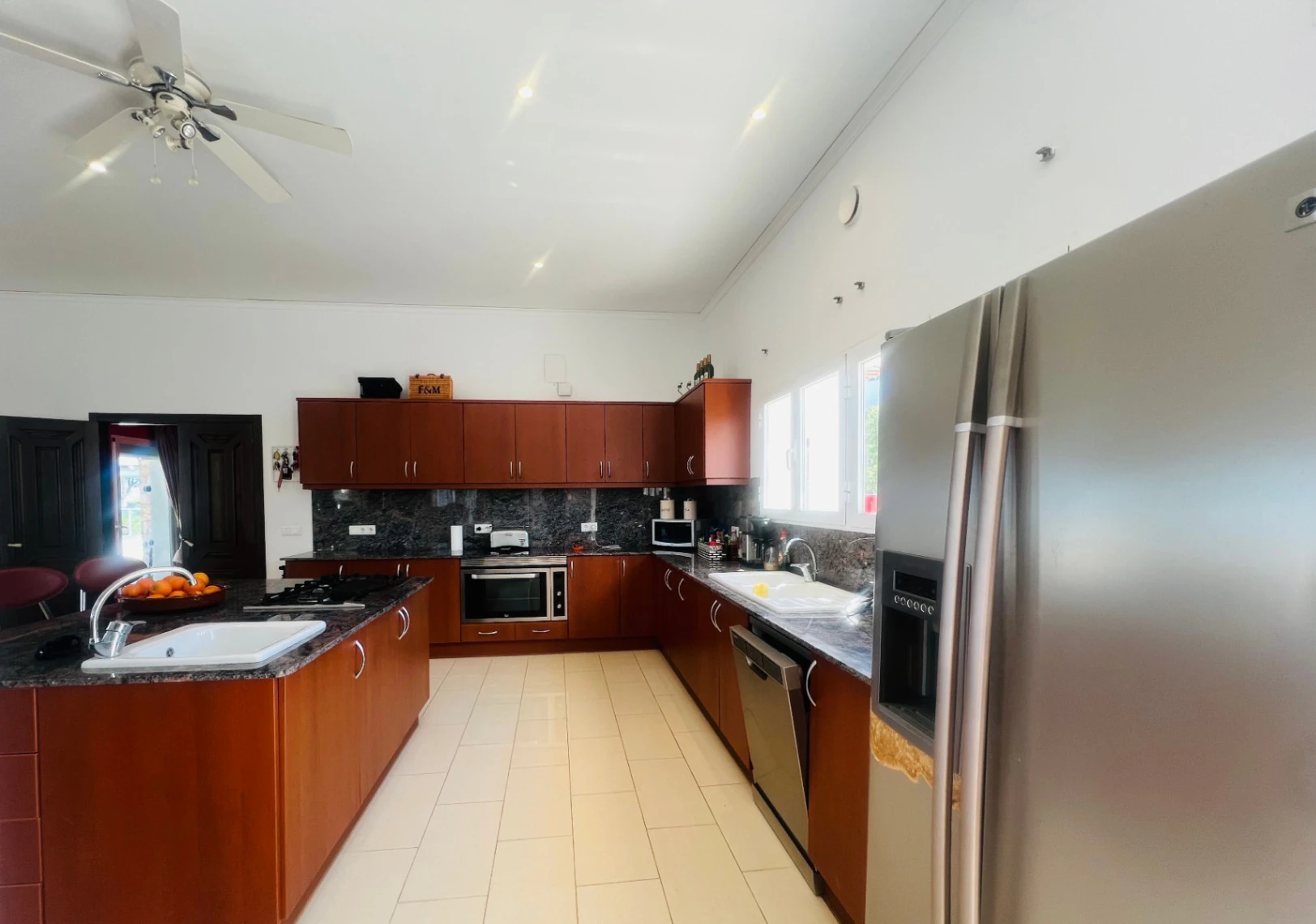 Spacious one-story villa with stunning views of the mountains and the sea in Monte Pego, Denia, Costa Blanca.